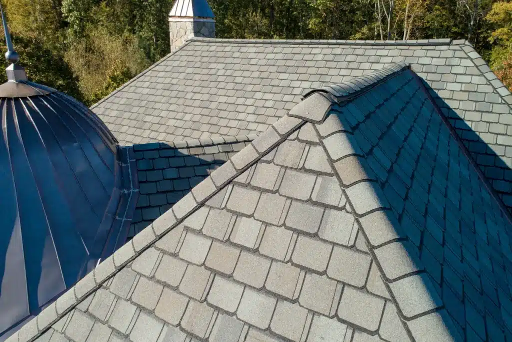 The peak of a roof with CertainTeed's Grand Manor dimensional shingles